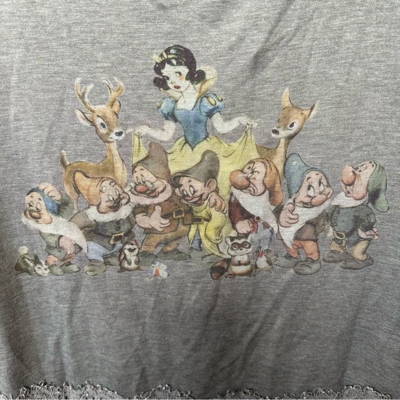 Disney Lauren Conrad Snow White & 7 Dwarves Top Small - Picture 2 of 8